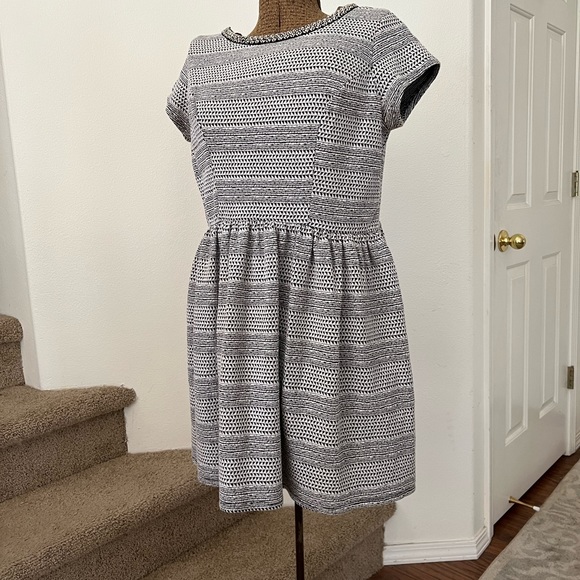 Xhileration Dress - Picture 2 of 10